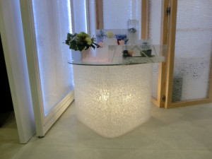 インテリアライフスタイル2014ジャパンスタイル　フラワーアレンジメント　ブリザーブドフラワー　装飾　テーブル